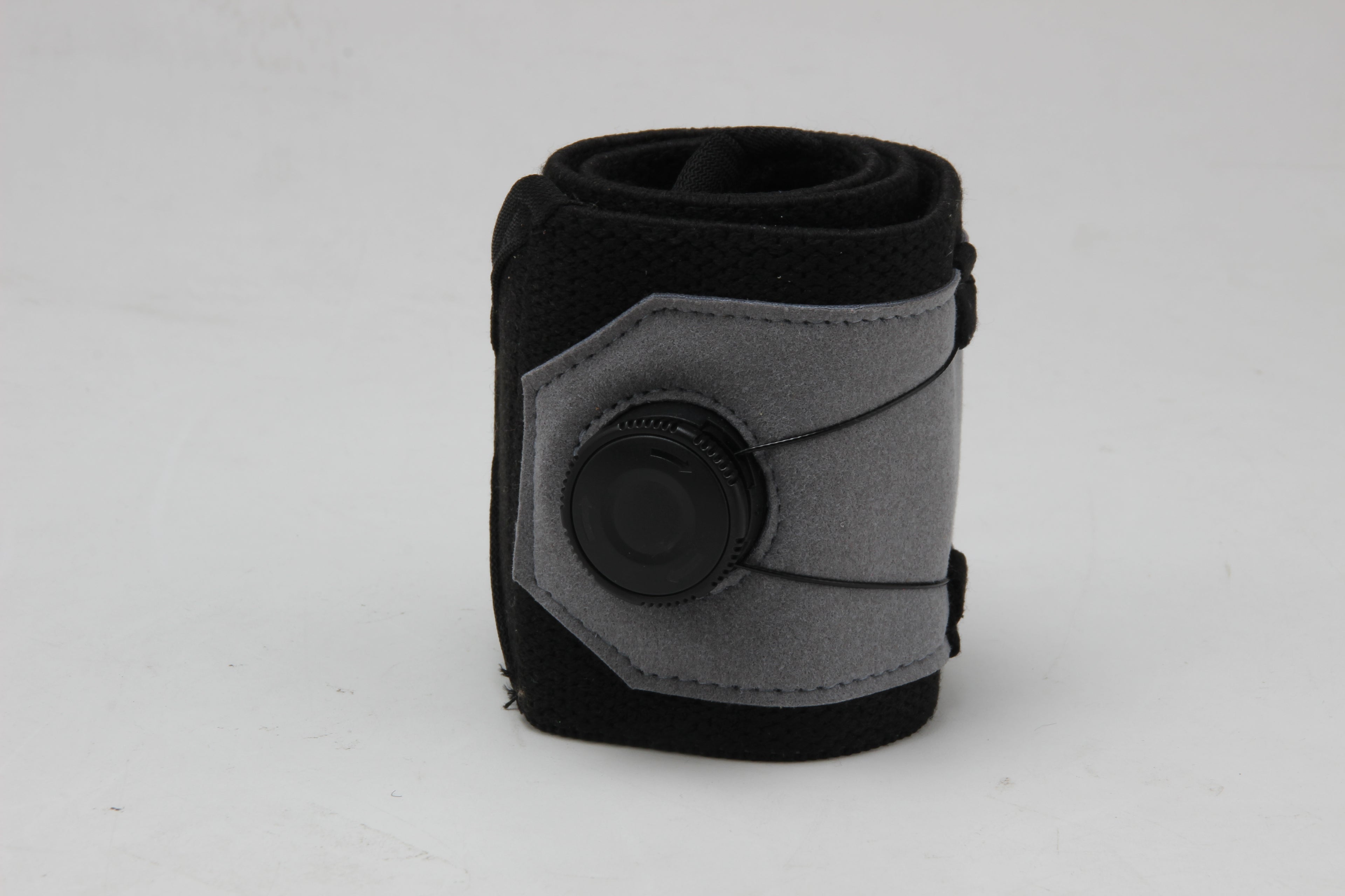 Wrist Wraps With Knobs
